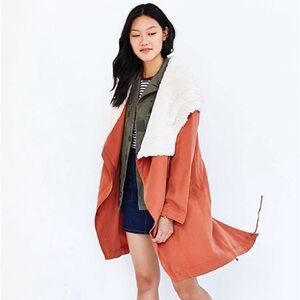 Silence + Noise Jacquie Sherpa Parka Jacket Orange and Cream Faux Fur Size Small